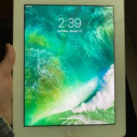 آی پد سالم، در حدنو ،قابلیت اتصال به اینترنت