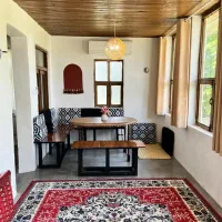 اجاره-روزانه-ویلا-سنتی-دوخواب-500-متر-محوطه