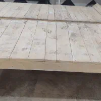 ۲ عدد تخت چوبی تمیز در حد نو