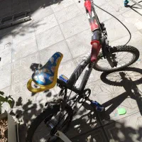 دوتا دوچرخه تمیز و سالم