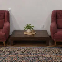 دوعدد کاناپه تکی با میز وسط