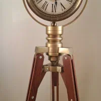 ساعت ایستاده