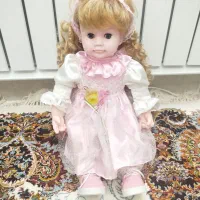 عروسک عسل سخن گو