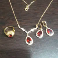 گردنبند ودستبند