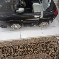 ماشین شارژی  فقط باطریش خرابه