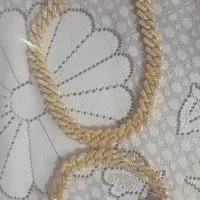 گردنبند و دستبند پر نگین