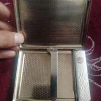 جعبه سیگار چرمی همراه فندک کاملا سالم