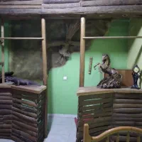 بار چوبی و کالسکه چوبی و صندلی چوبی