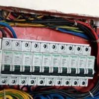 سیم‌کش ،تعمیر آیفون،رفع اتصال برقکار شبانه روزی