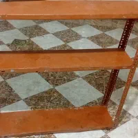 یک عدد قفسه سه طبقه