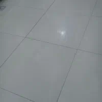 به یک خانم برای نظافت نیازمندم