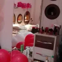 تخت دونفره بعلاوه کمدآرایش وپاتختی کاملا سالم ونو|تخت و سرویس خواب|شیراز, شهرک گلستان|دیوار