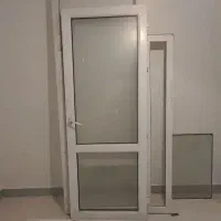 در پی وی سی بالکن