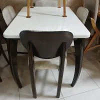 میز ۴نفره