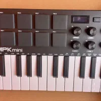میدی کنترلر AKAI MPK mini MK3