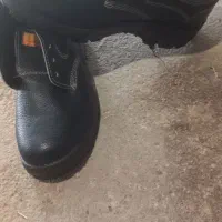 کفش ایمنی|کیف، کفش، کمربند|بوئین زهرا, |دیوار