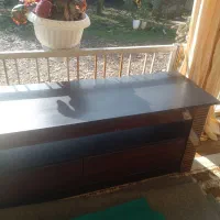 باسلام یک عدد میز تلویزیون فوری بفروش میرسد