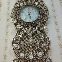 ساعت طرح برنز