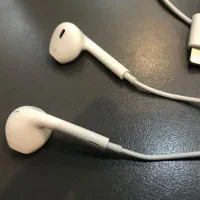 هندزفری اورجینال اپل (کابل لایتنینگ)