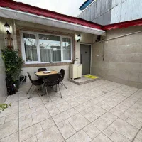 ویلا-بر-خیابان-اصلی-با-سند-تک-برگ-بافت-شهری