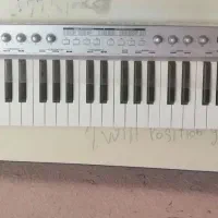 میدی کنترلر بهرینگر