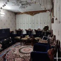 کلنگی ۳ طبقه مجزا حیاط دار