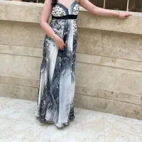 لباس مجلسی|لباس|مشهد, کوشش|دیوار