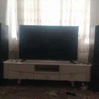 باند اسپیکر بلوتوثی قوی ومیز تلوزیون