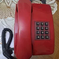 تلفن رومیزی قدیمی