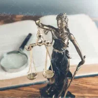 وکیل پایه یک دادگستری مرکز / ملکی،خانواده،طلاق