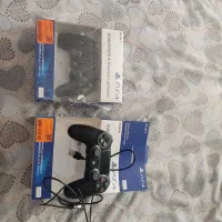 دو عدد دسته پلی استیشین 4 یکی کاملا نو یکی در حدنو|کنسول، بازی ویدئویی و آنلاین|جلفا, |دیوار