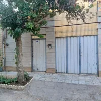 خانه دو طبقه