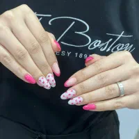 خدمات ناخن /سالن پدیده