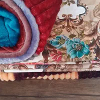 پتو و روبالشت|رختخواب، بالش، پتو|فولادشهر, مسکن مهر فولادشهر|دیوار