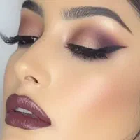 نیازمند مدل میکاپ. شنیون.کوتاهی. اصلاح ابرو  صورت