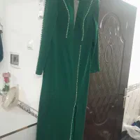 لباس مجلسی|لباس|رباط‌کریم, شترخوار|دیوار