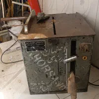 فارسی بر صندوقی خرسند