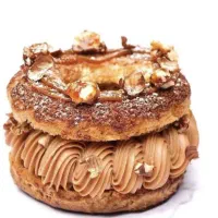 فروشنده قنادی خانم