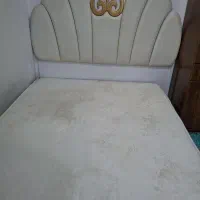 تخت همراه تشک