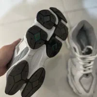 تعدادی کفش نو و تمیز|کیف، کفش، کمربند|قم, دانش|دیوار