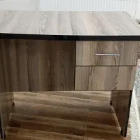 میز مطالعه وکامپیوتر