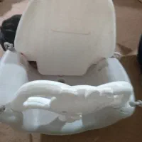 تاب و  دستشویی  بچه