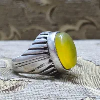 انگشتر عقیق زرد شرفوشمس