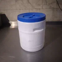 دبه پلاستیکی با درب پیچی