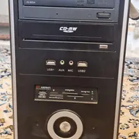 فروش یک دستگاه کامپیوتر در حد نو