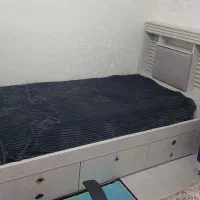 دو عدد تخت یکنفره  با تشک سالم بدون هیچ ایرادی
