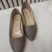 کفش سایز ۳۸