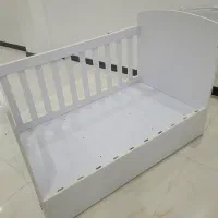 تخت نوزادی کنار مادر|تخت و صندلی بچه|اهواز, کوروش|دیوار