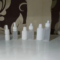 قطره چکان شیری و شفاف