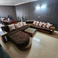 مبل ال با پاف و میز